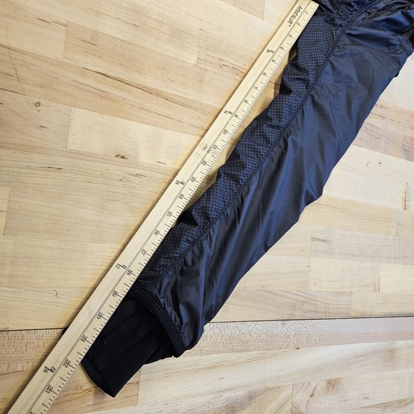 Lululemon Athletica Womens Run Take Flight Full Zip/ZipUp Jacket Black Size 10 - Picture 8 of 9